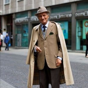 Meet your Posher, Simon